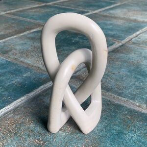 Kenyan Eternal Love Knot Stone Sculpture